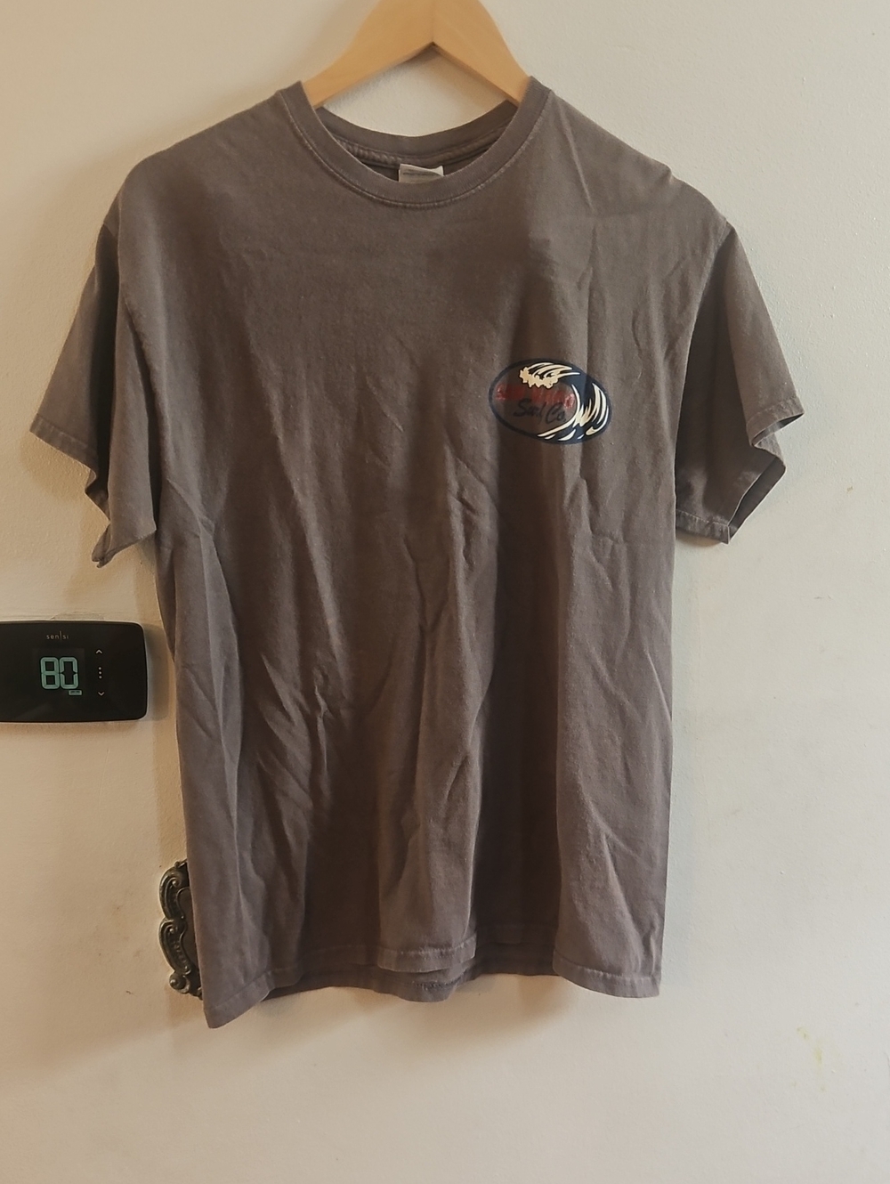 Gildan Short Sleeve Tee in Charcoal Gray with Wave Emblem